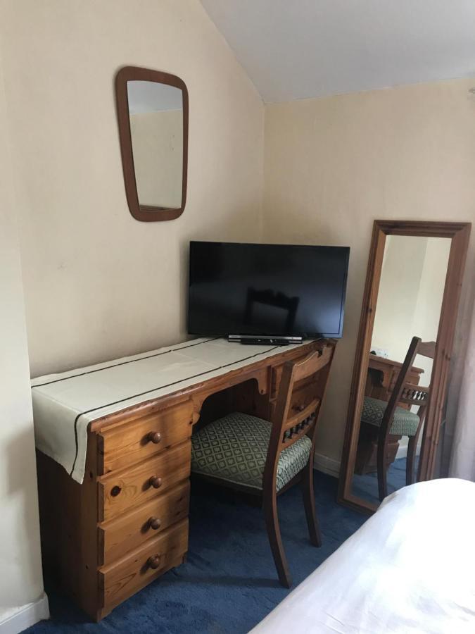 Fern Cottage Dorchester Room photo